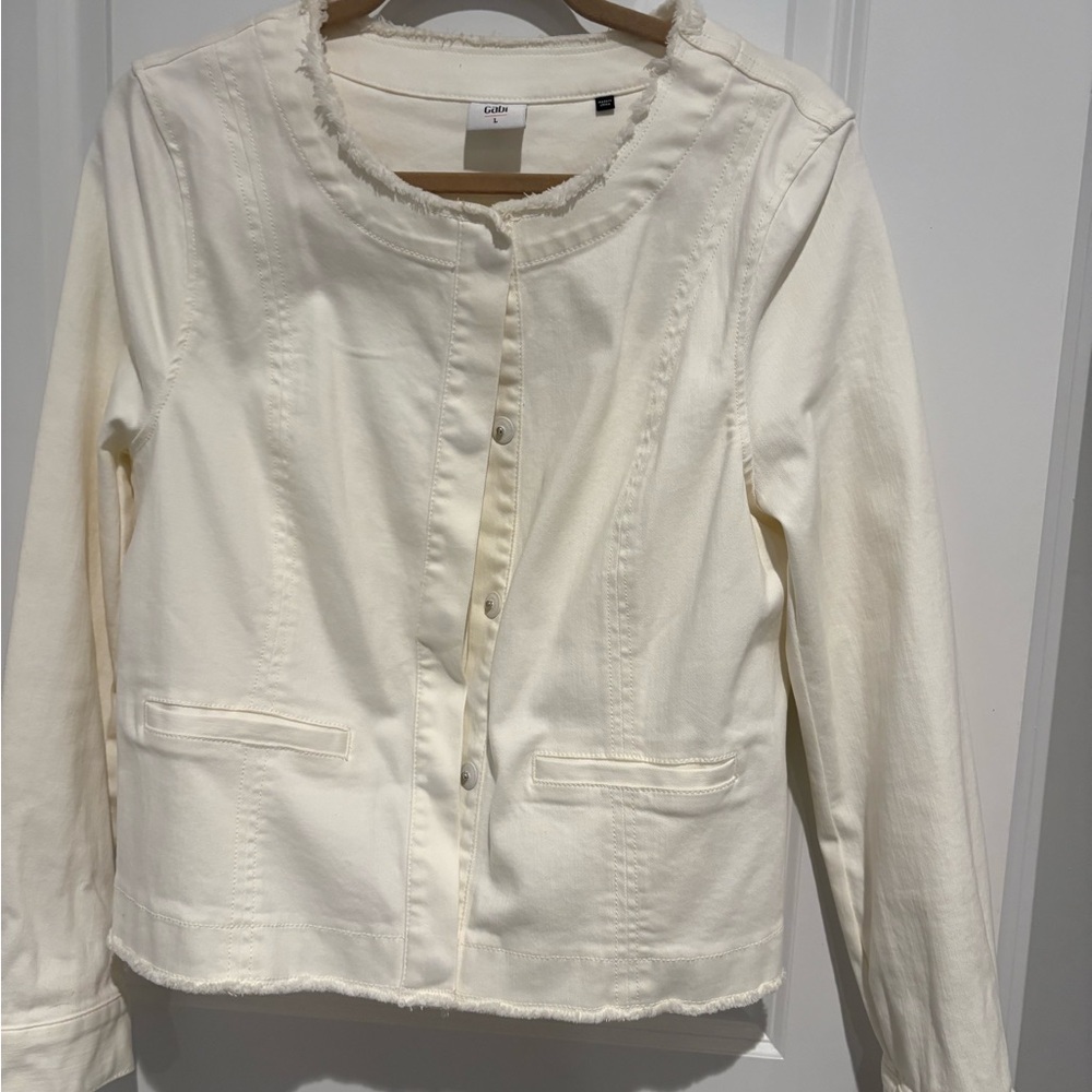 Elegant White Jacket by Cabi